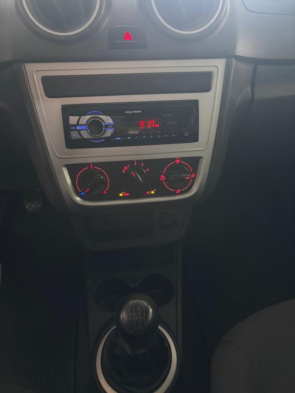 VOLKSWAGEN Gol - Foto