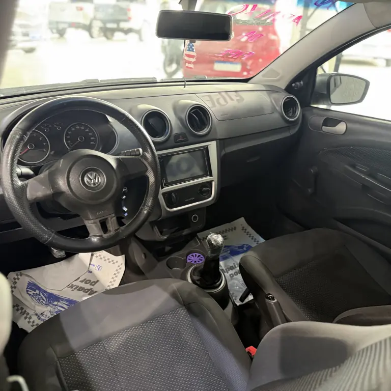 VOLKSWAGEN Gol - Foto