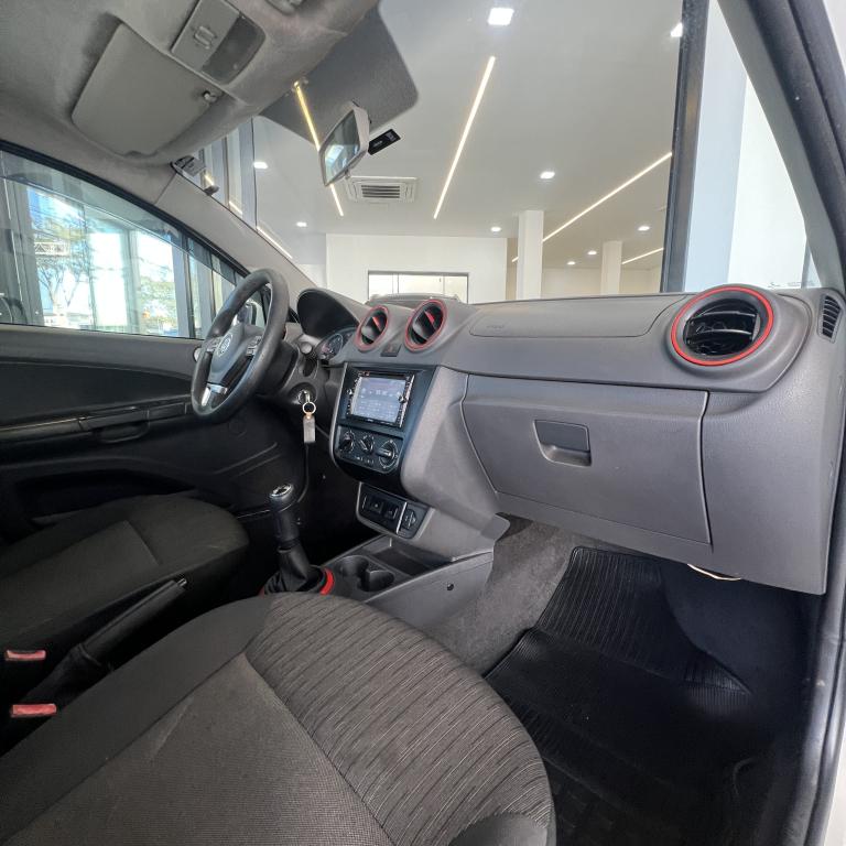 VOLKSWAGEN Gol - Foto