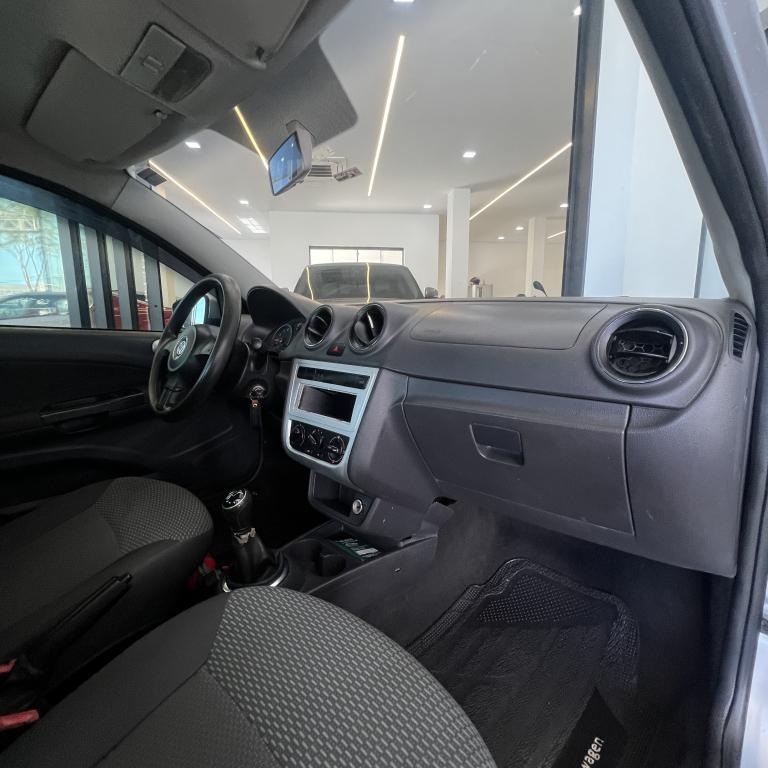 VOLKSWAGEN Gol - Foto