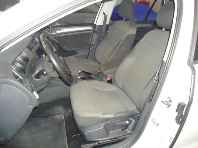 VOLKSWAGEN Golf - Foto