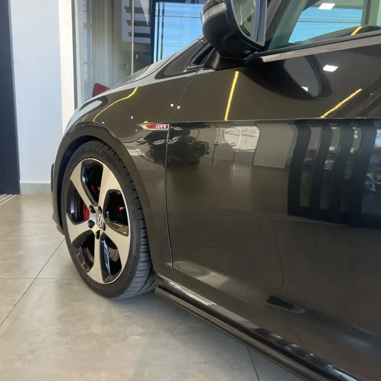 VOLKSWAGEN Golf - Foto