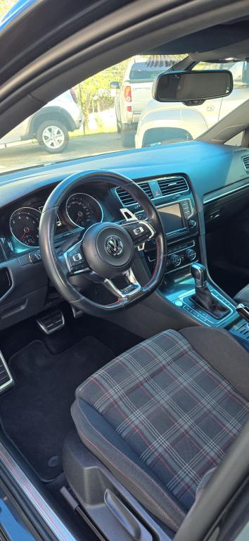 VOLKSWAGEN Golf - Foto