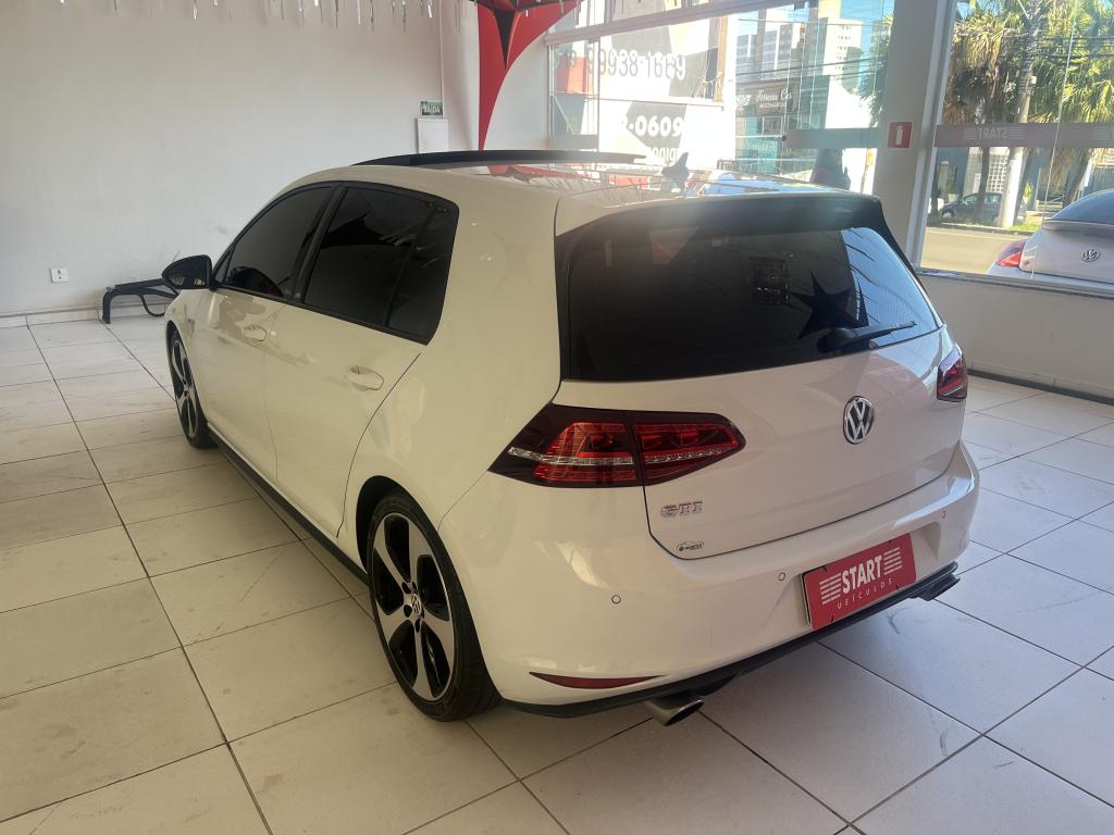 VOLKSWAGEN Golf - Foto
