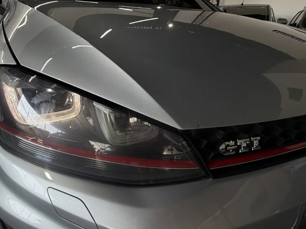 VOLKSWAGEN Golf - Foto