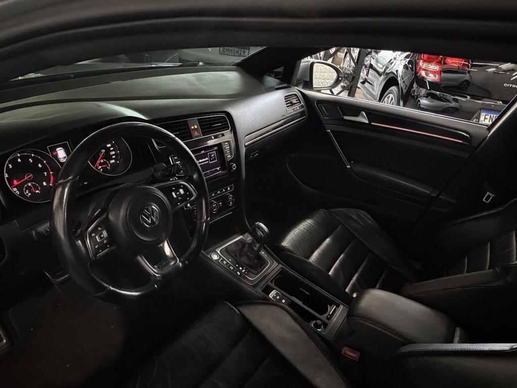 VOLKSWAGEN Golf - Foto