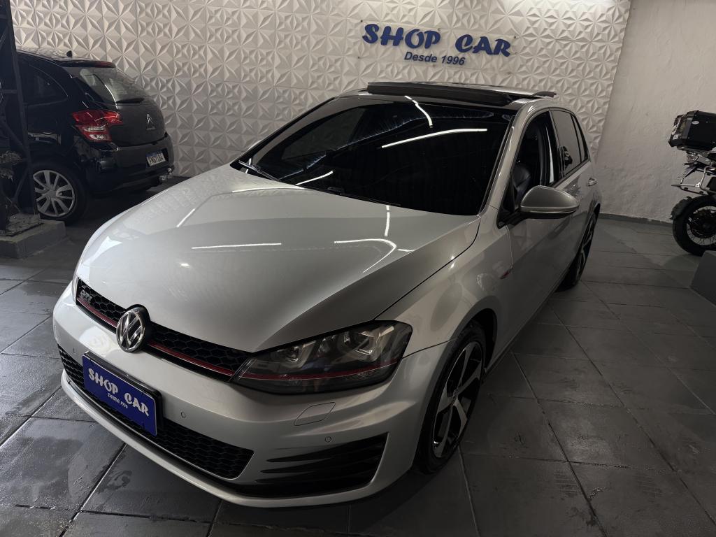VOLKSWAGEN Golf - Foto