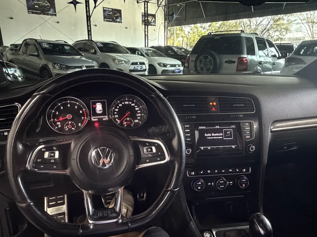 VOLKSWAGEN Golf - Foto