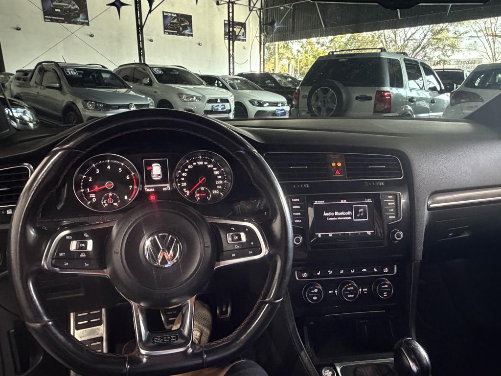 VOLKSWAGEN Golf - Foto