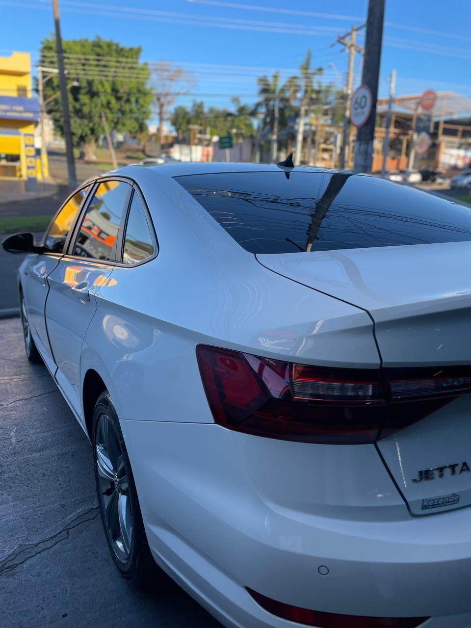 VOLKSWAGEN Jetta - Foto