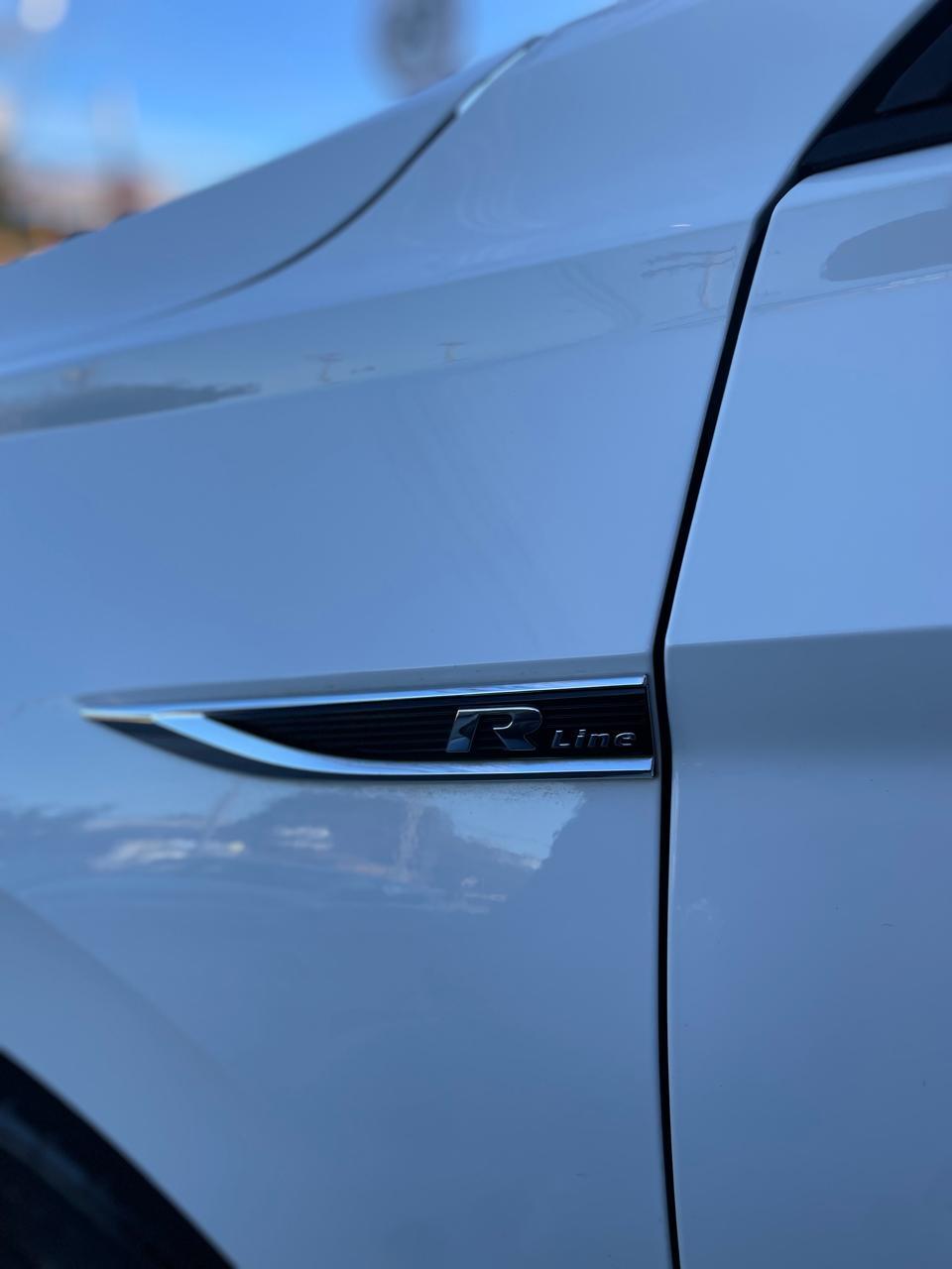 VOLKSWAGEN Jetta - Foto