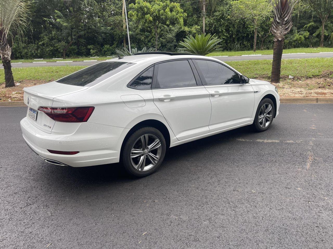 VOLKSWAGEN Jetta - Foto