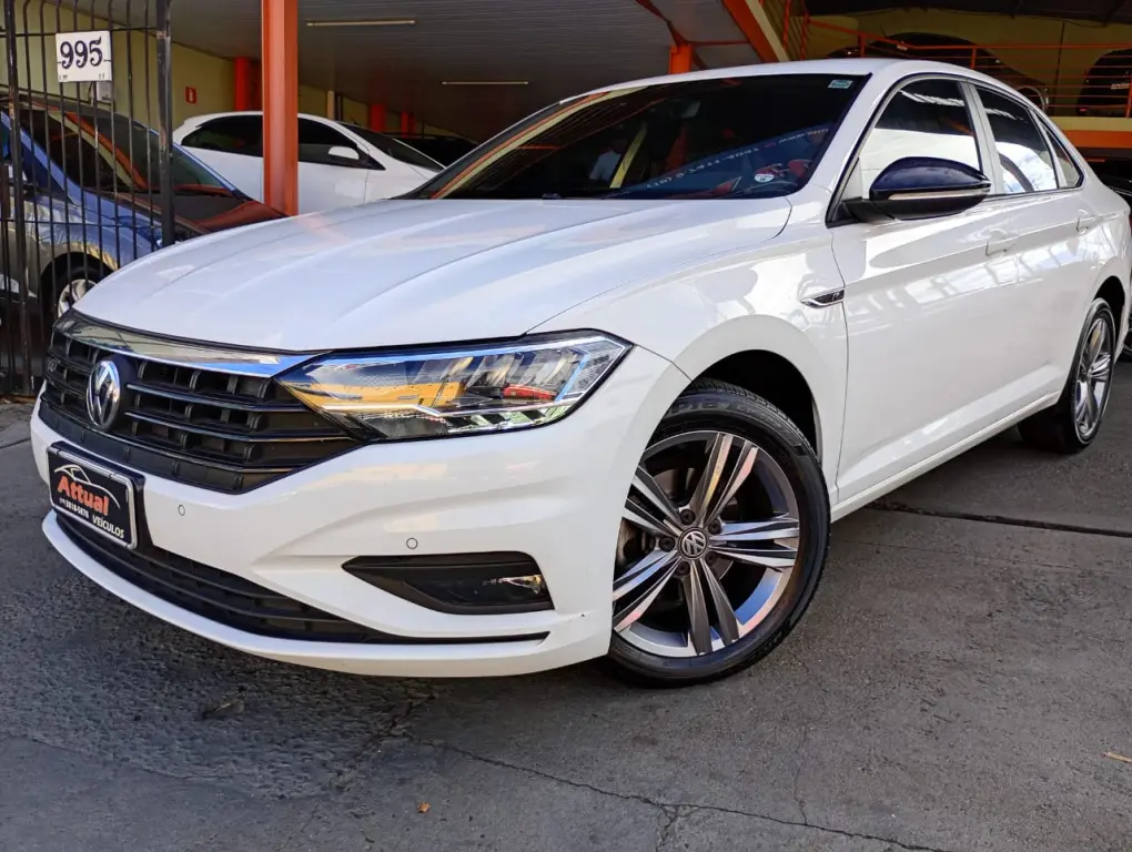 VOLKSWAGEN Jetta - Foto