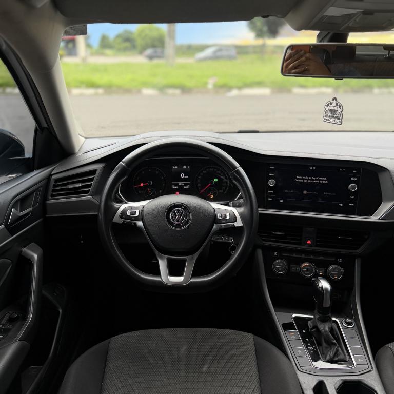 VOLKSWAGEN Jetta - Foto