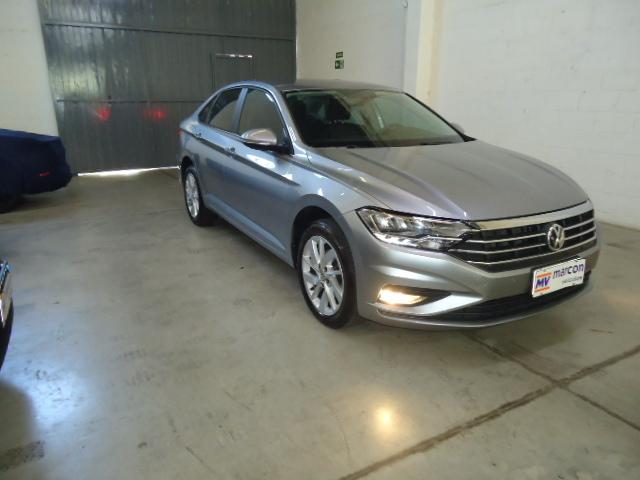 VOLKSWAGEN Jetta - Foto