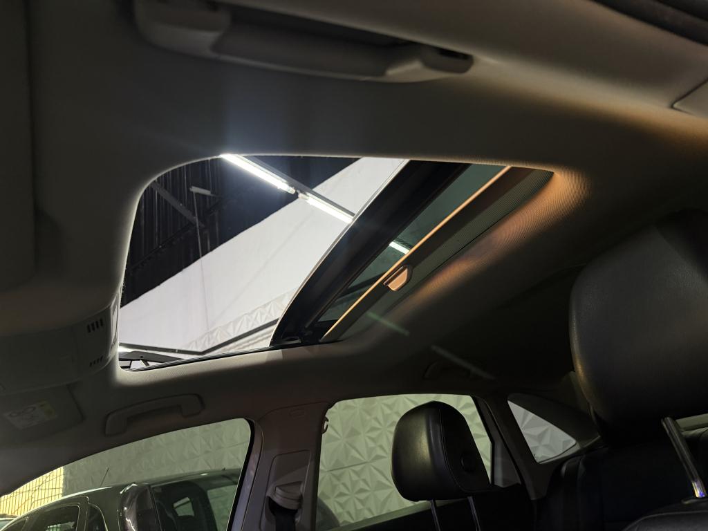 VOLKSWAGEN Jetta - Foto