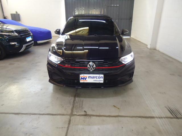 VOLKSWAGEN Jetta - Foto