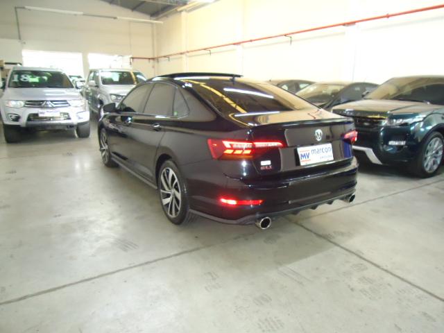 VOLKSWAGEN Jetta - Foto