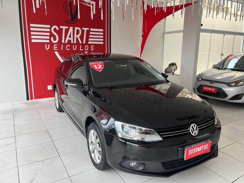 VOLKSWAGEN Jetta - Foto