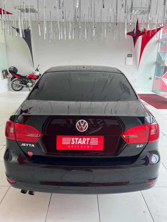 VOLKSWAGEN Jetta - Foto