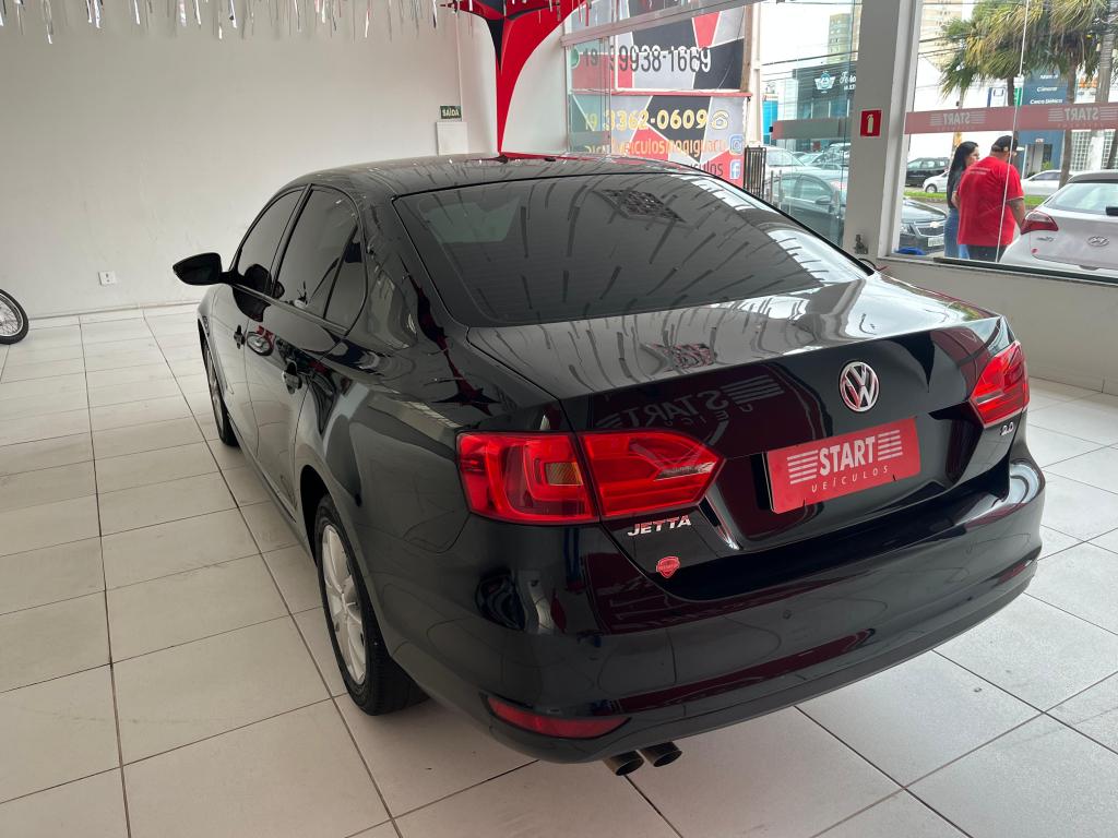 VOLKSWAGEN Jetta - Foto