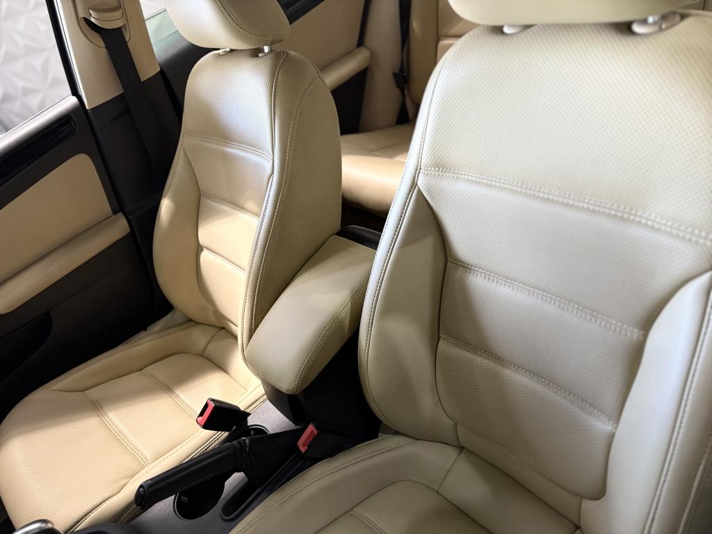 VOLKSWAGEN Jetta - Foto