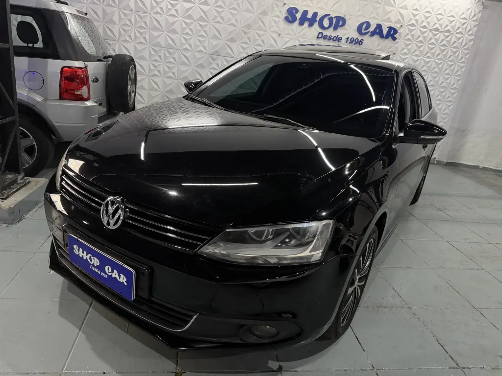 VOLKSWAGEN Jetta - Foto