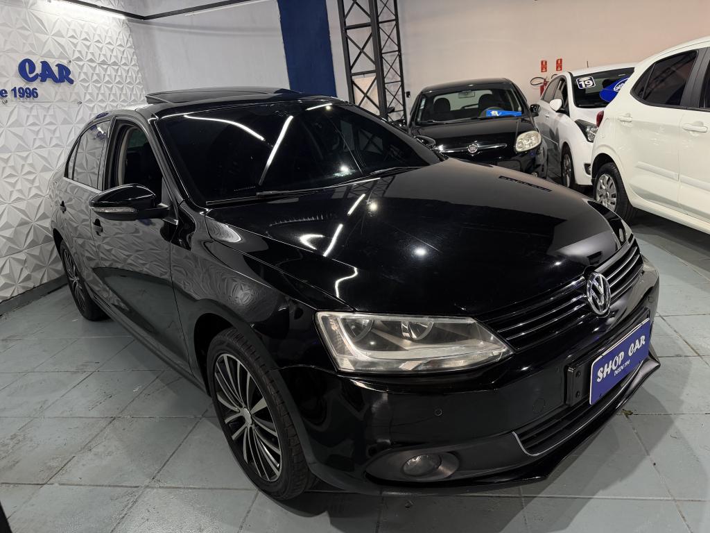 VOLKSWAGEN Jetta - Foto