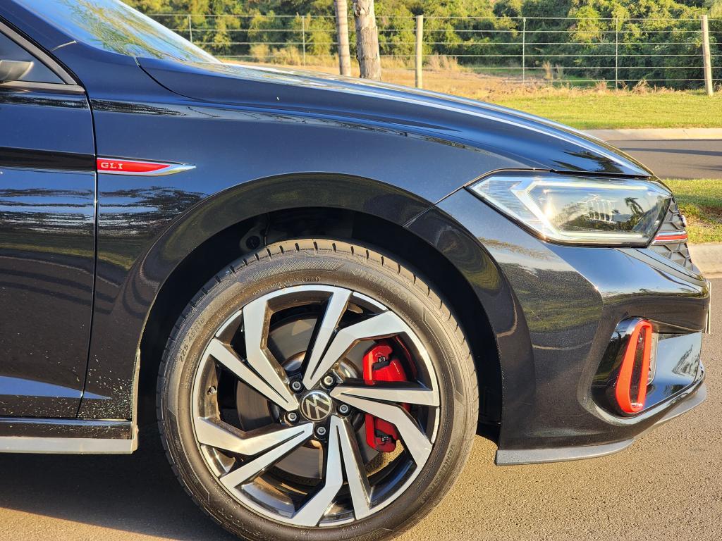 VOLKSWAGEN Jetta - Foto