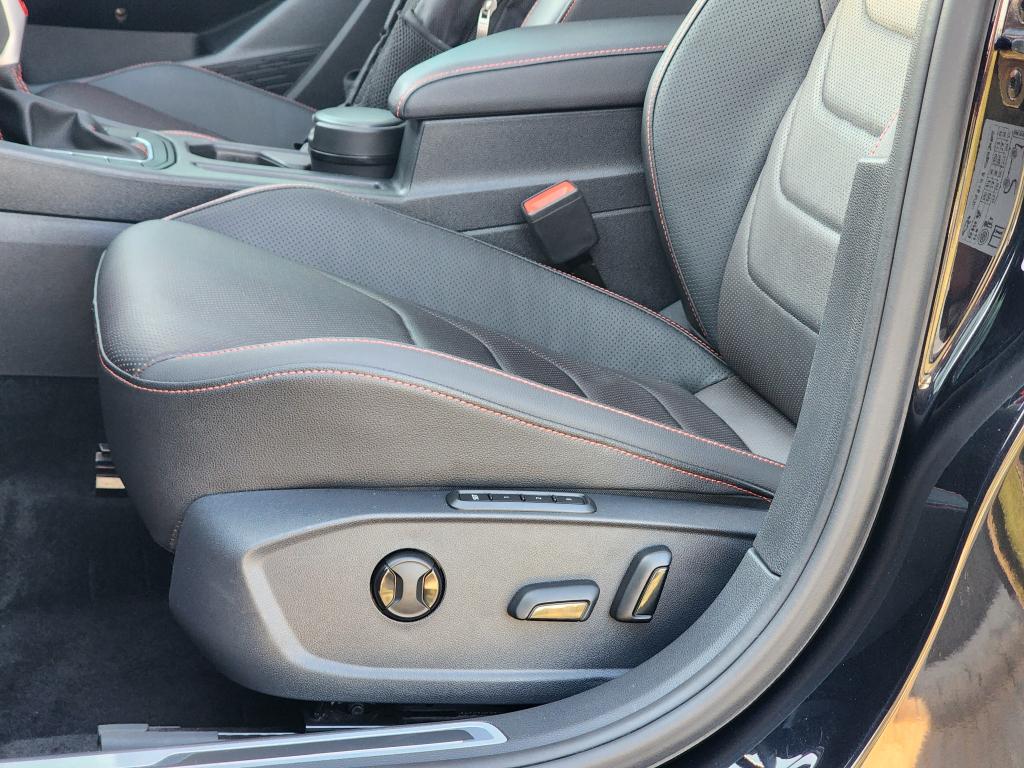 VOLKSWAGEN Jetta - Foto