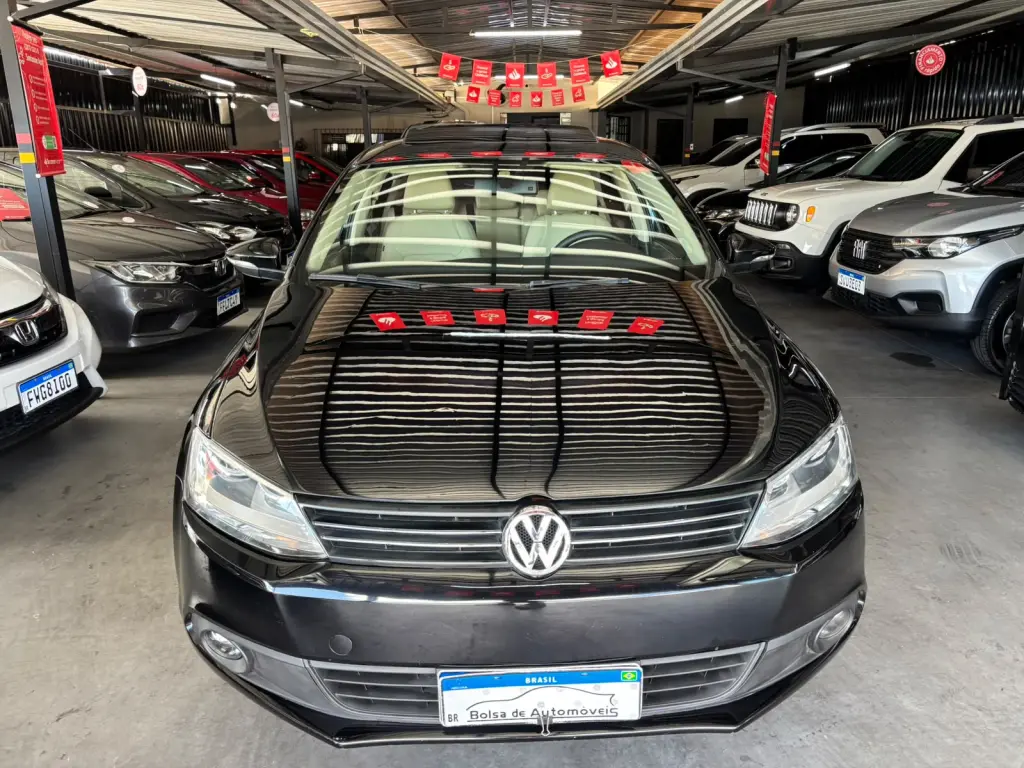 VOLKSWAGEN Jetta - Foto
