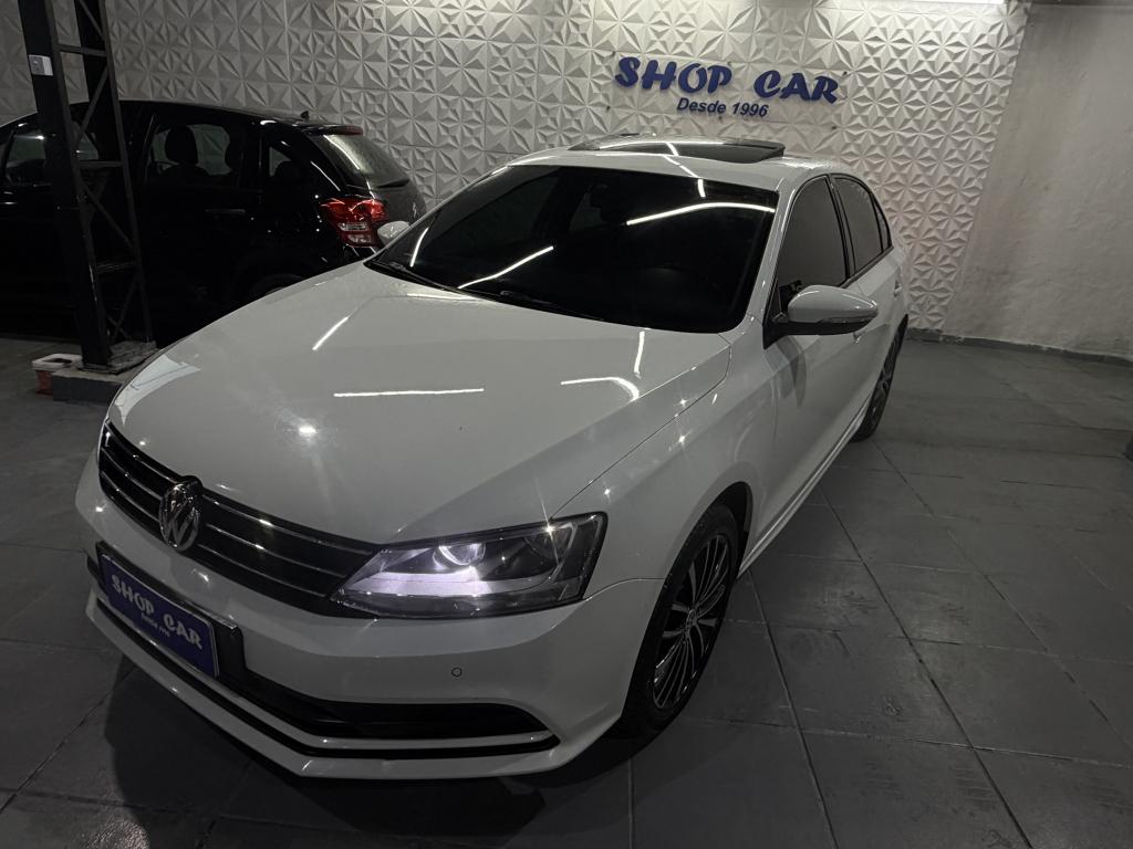 VOLKSWAGEN Jetta - Foto