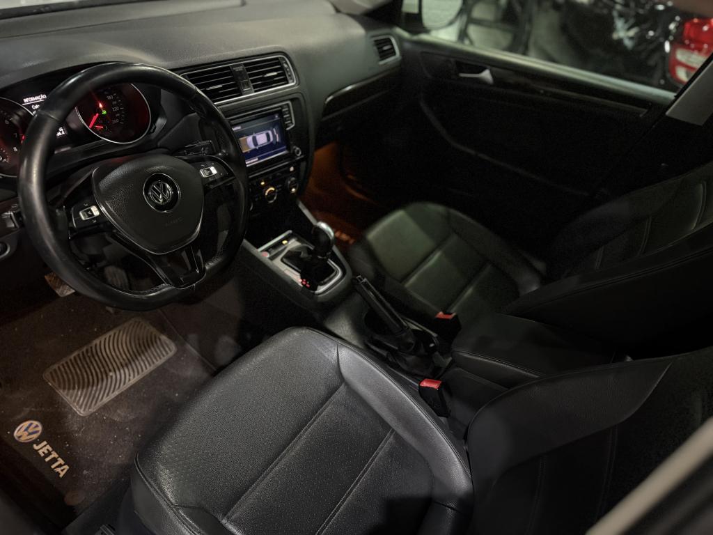 VOLKSWAGEN Jetta - Foto