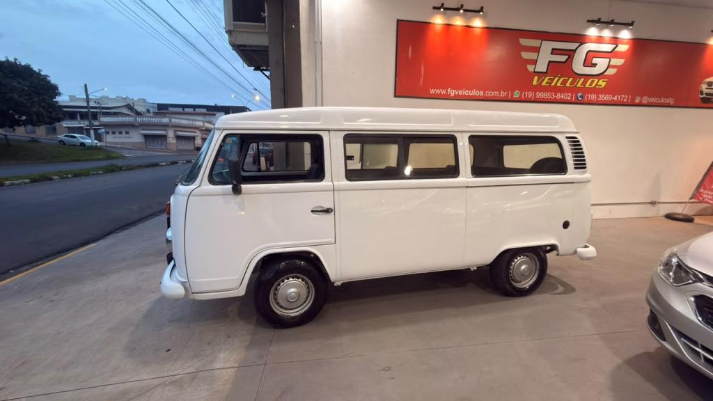 VOLKSWAGEN Kombi - Foto