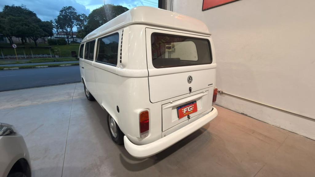 VOLKSWAGEN Kombi - Foto