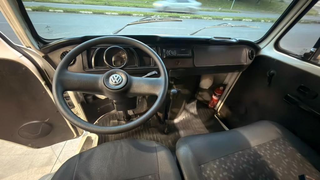 VOLKSWAGEN Kombi - Foto
