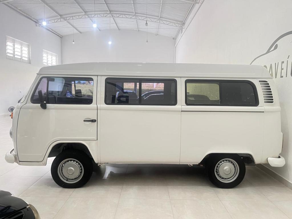 VOLKSWAGEN Kombi - Foto