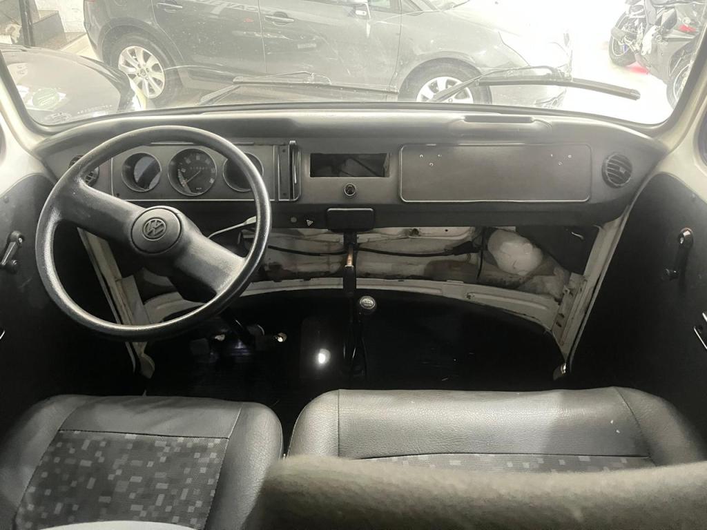 VOLKSWAGEN Kombi - Foto