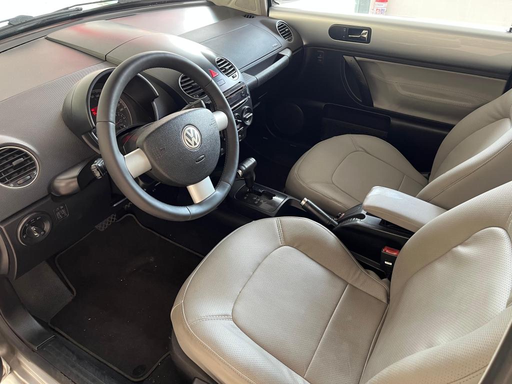 VOLKSWAGEN New Beetle - Foto