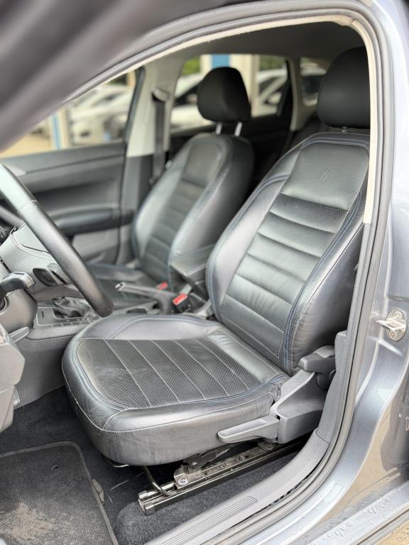 VOLKSWAGEN Nivus - Foto