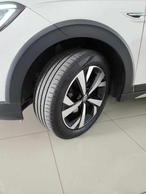 VOLKSWAGEN Nivus - Foto