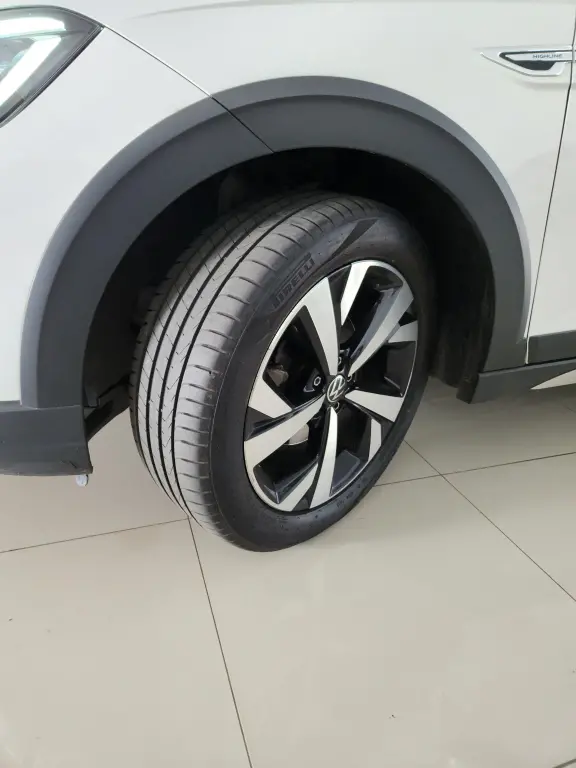 VOLKSWAGEN Nivus - Foto