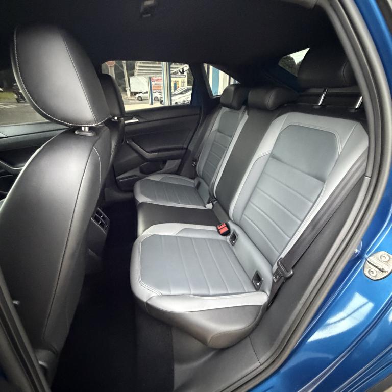 VOLKSWAGEN Nivus - Foto