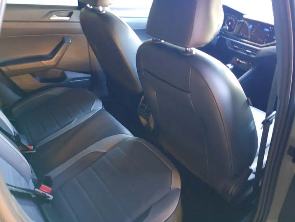 VOLKSWAGEN Nivus - Foto