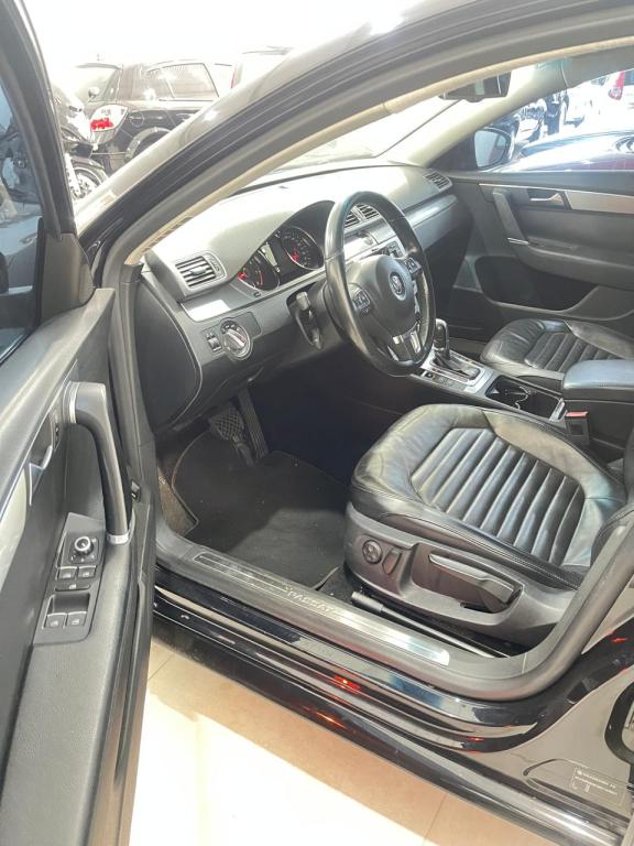 VOLKSWAGEN Passat Variant - Foto