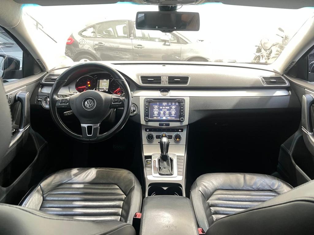 VOLKSWAGEN Passat Variant - Foto