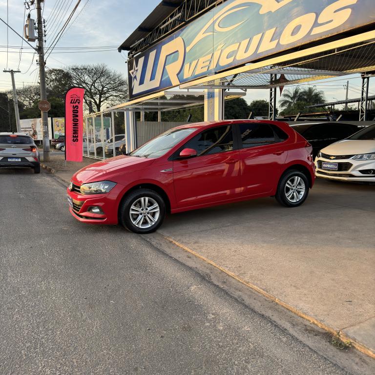 VOLKSWAGEN Polo Hatch - Foto