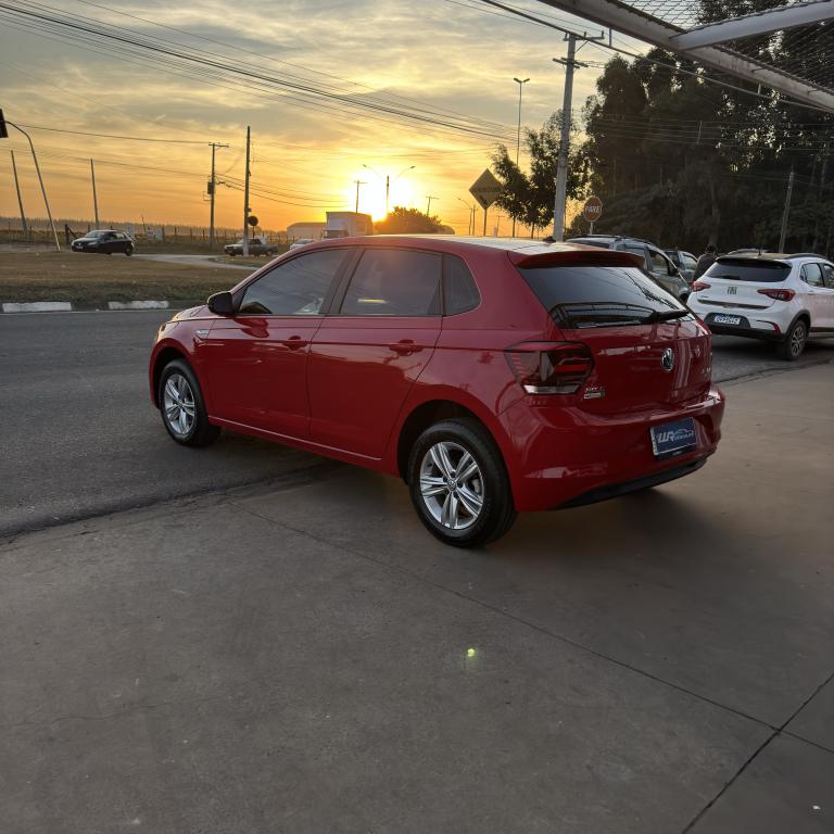VOLKSWAGEN Polo Hatch - Foto