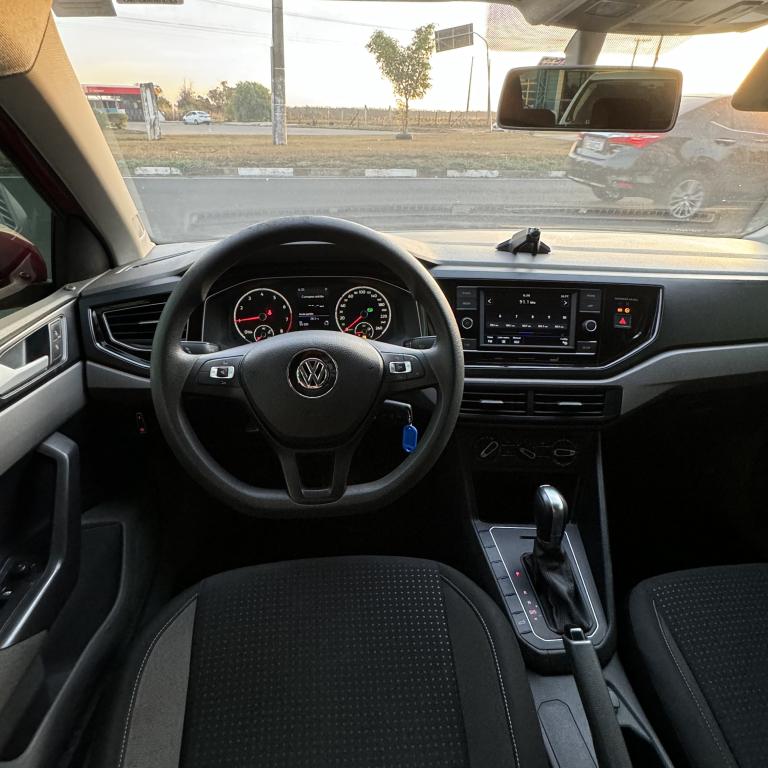 VOLKSWAGEN Polo Hatch - Foto