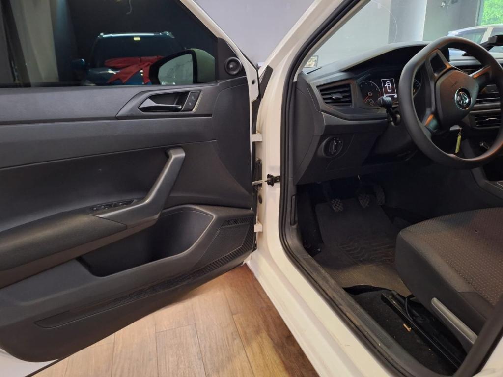 VOLKSWAGEN Polo Hatch - Foto